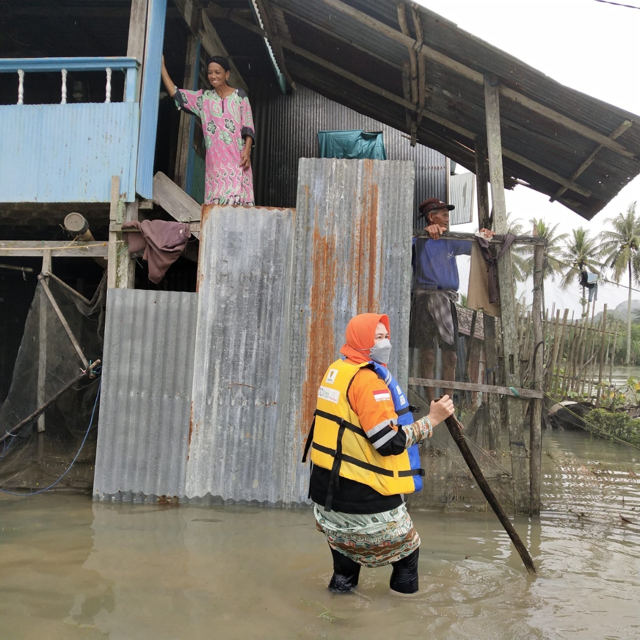 Baznas Salurkan Bantuan Korban Banjir di Kecamatan Lau